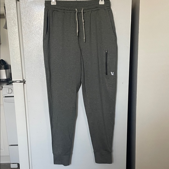 Vuori Men's Small Green Jogger‎ Pants